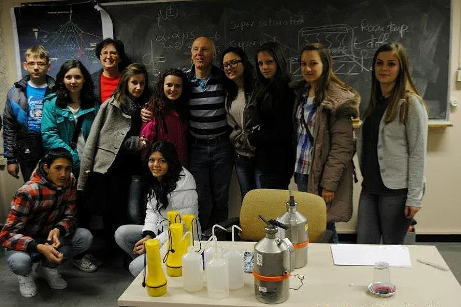 Ученици от Разлог посетиха ЦЕРН