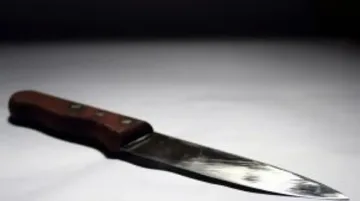 Наръгаха бивша финансистка на следствието