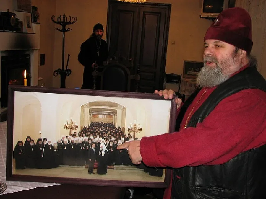 Митрополит оспорва собствеността на църквите в Арбанаси