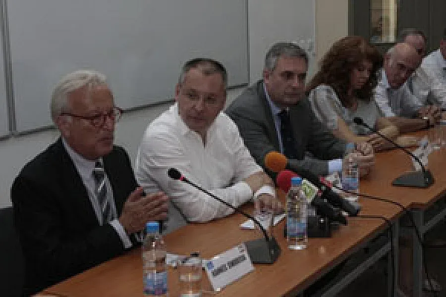 Ханес Свобода иска ЕК да разследва подслушването в България