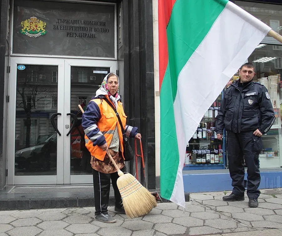 Глобяват ЧЕЗ до дни