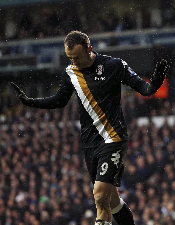 "Ливърпул" пречи на Бербатов да гласува