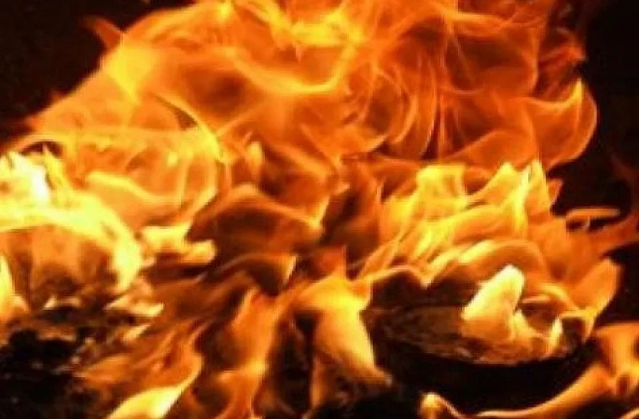 18 хил. пилета се "изпекоха" в пожар