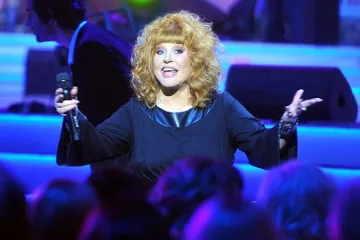 Галкин подари хеликоптер на Алла