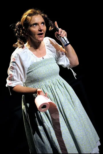 Французойка нищи България в Кукления