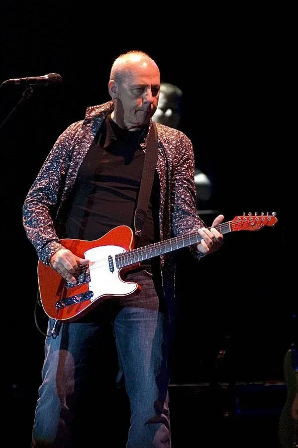 Марк Кнопфлер води гъдулар