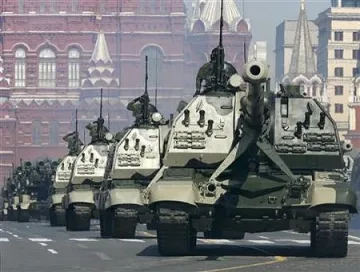 Светът намалява военните разходи
