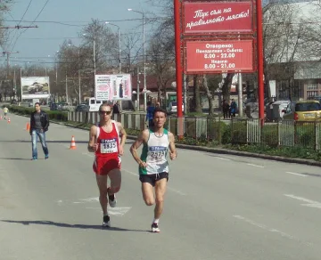 Йоло Николов с първа титла по полумаратон