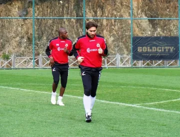 ЦСКА без Марсиньо, но с Платини срещу "Етър"