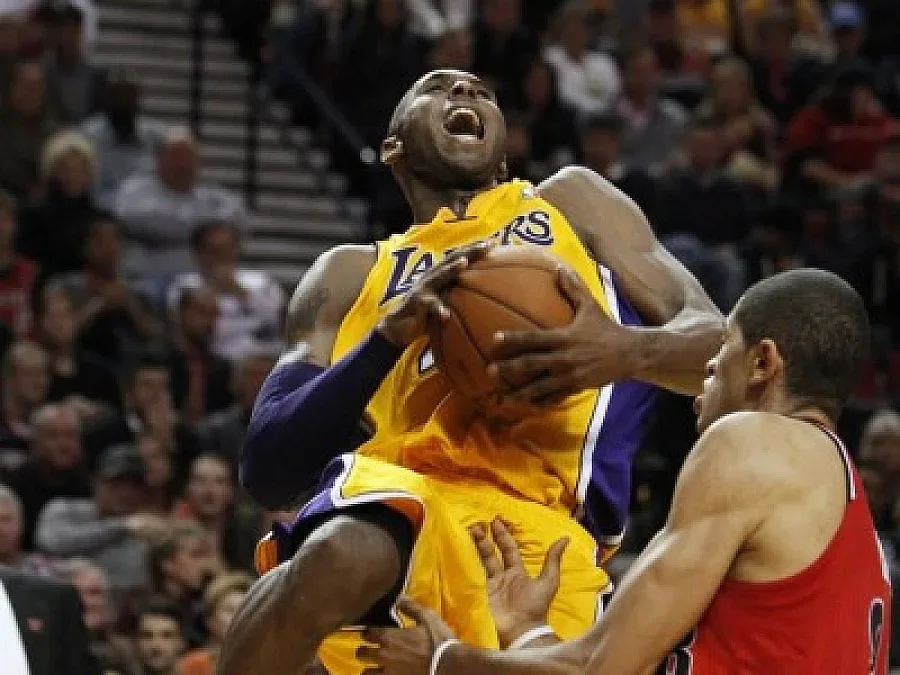 Лейкърс би, но Брайънт се контузи