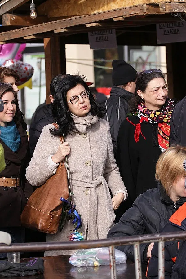 Кунева тръгна на поход за нормалност