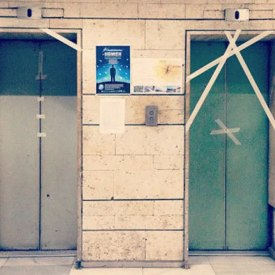 Асансьор на ужасите падна в университет