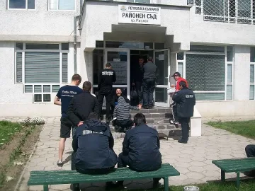 Оправдаха хулиганите от Предела