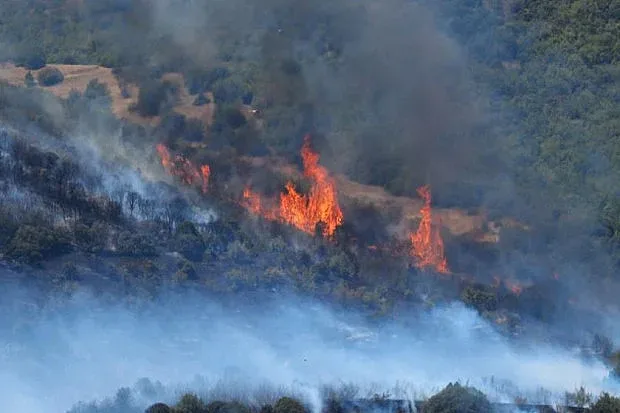 Ужасът в Рила! Пожарът расте, молят за хеликоптер