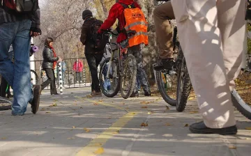 Кола блъсна 88-годишен велосипедист