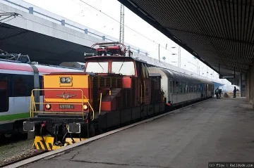 Пускат 30 нови вагона до морето през май