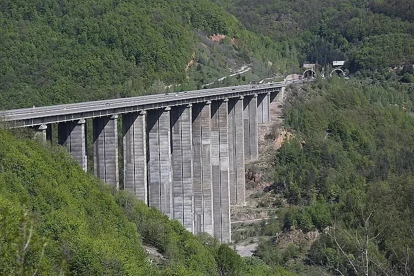 Шефът на АПИ съобщи уникална новина за магистрала "Хемус"