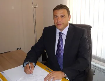 Кметът Камбитов прави първа копка на социални центрове