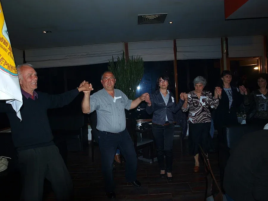 Винената партия учи заврени зетьове как да пият   