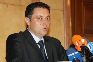 Яне Янев: Има задкулисна политика, за която обществото не знае 