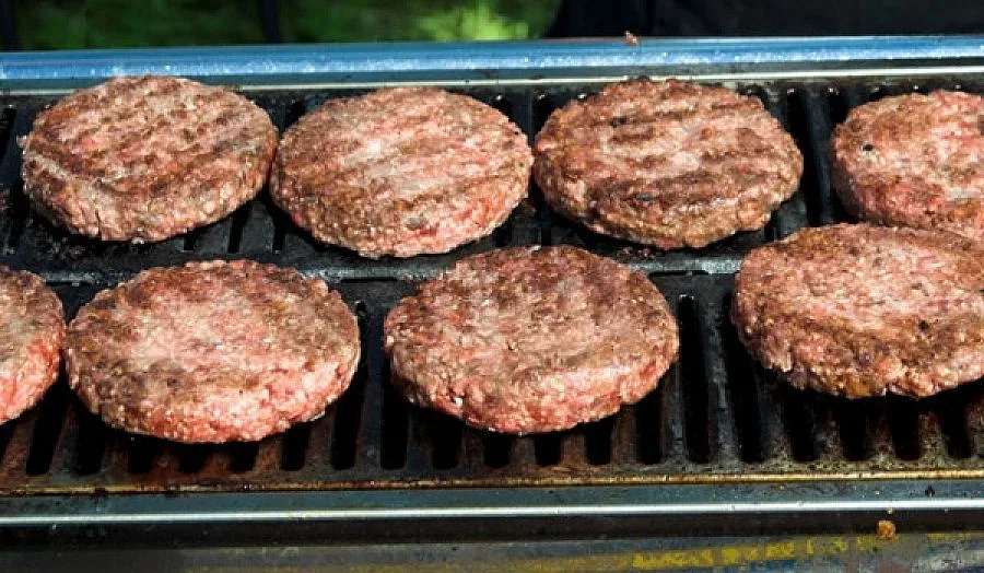 Готвачът на Де Ниро върти плескавици в Пловдив