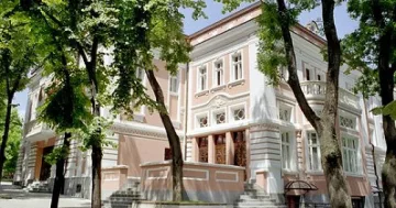 Античен форум събира театри и автори