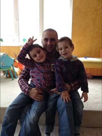 Синовете на Енчев пакостят в тандем