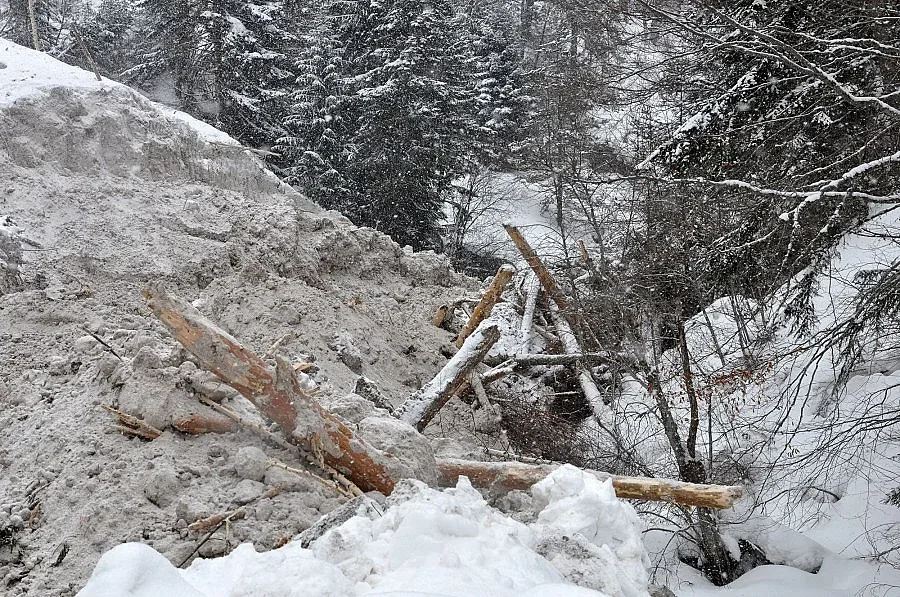 Чудо спасило Дойчин от лавината