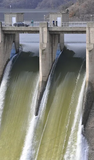 Изключват ВЕИ-тата в Плевен и Ловеч