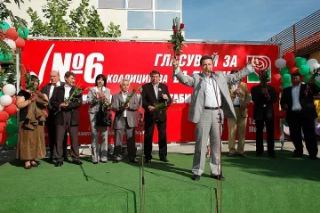 Социалисти се замерват епистоларно