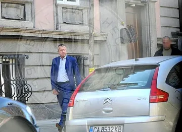 ВИП арестант. Гайтански яде и пие на воля