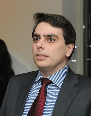 Икономическият министър: Енергетиката е болна