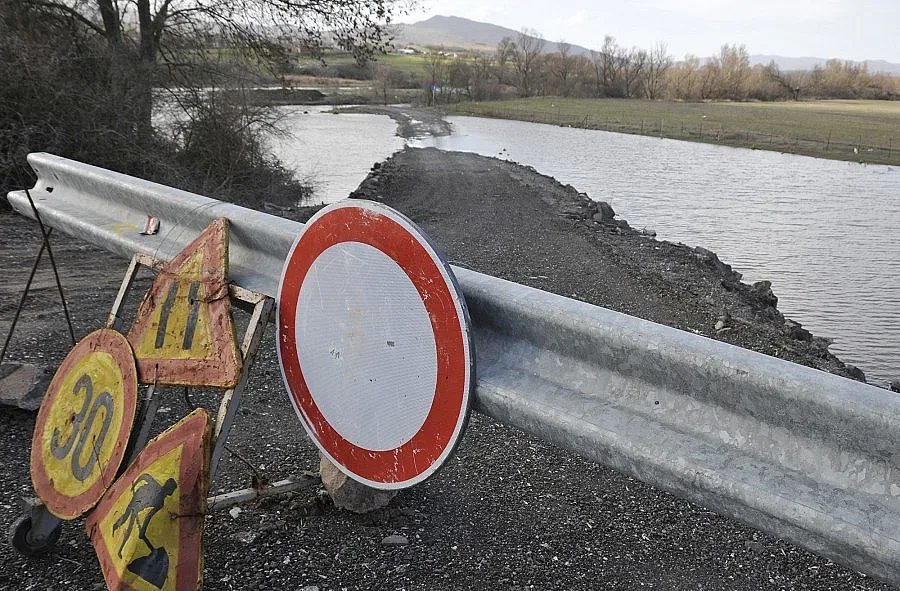 Осем язовира са пред преливане