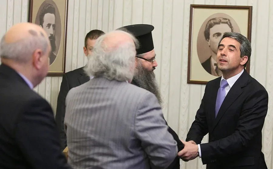 Плевнелиев: Да помогнем на бедните