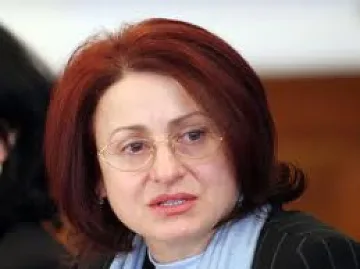 Емел Етем се оттегля от парламента