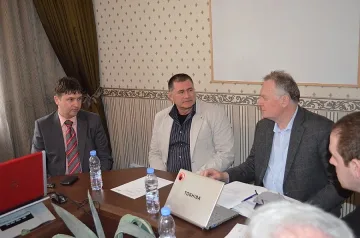 Самоков продължава битката за Евро 2014