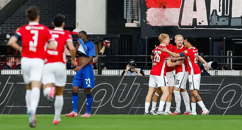 АЗ Алкмаар приключи европейската приказка на Левски