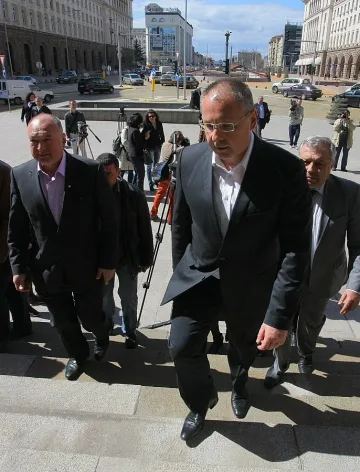 Оперен ас и олимпийски стрелец стават депутати на БСП