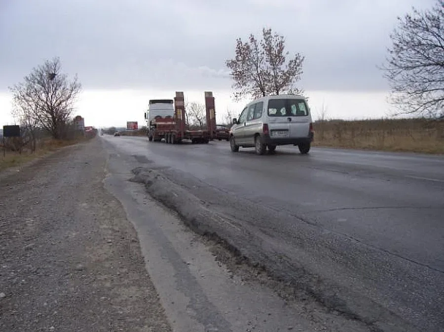 Предлагат от 49 до 145 хил. за надзора на Северната тангента 