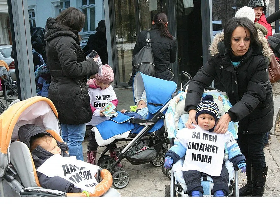 И майките с по 50 лева помощи