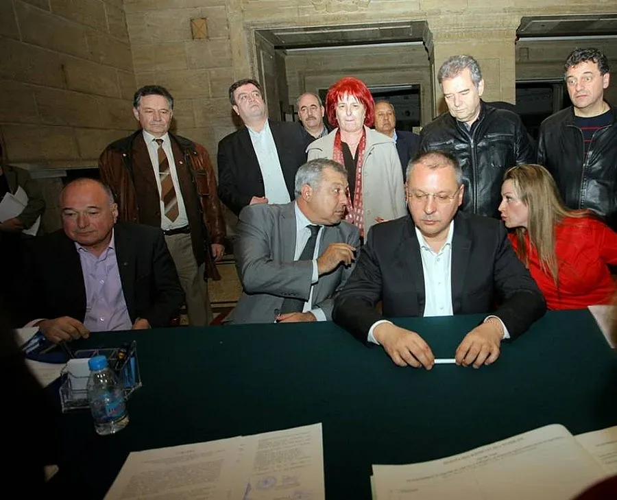 Осем коалиции в надпревара на изборите