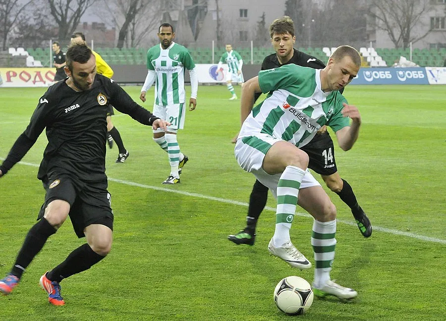 Хубчев си отмъсти на "Славия" с 2:1