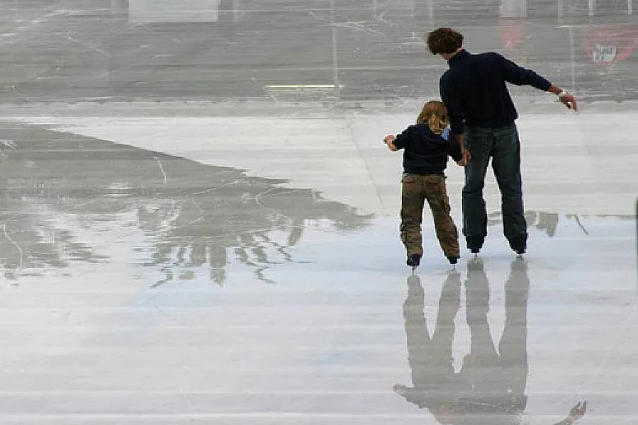 Норвегия ликува в студа. Най-голямото забавление (СНИМКИ)