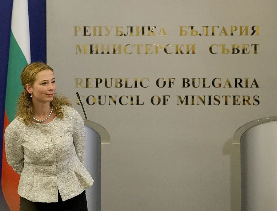 Майстор на рапирата стана глас на кабинета