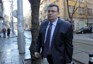 10 прокурори влязоха в МВР