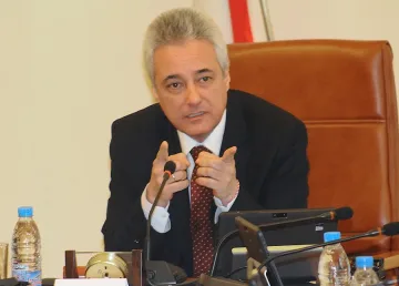 Премиерът: Крайно време е да свикнем с "бомбите"