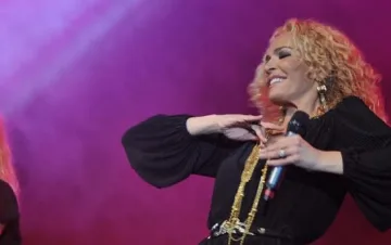 Награждават студенти с покани за Ищар