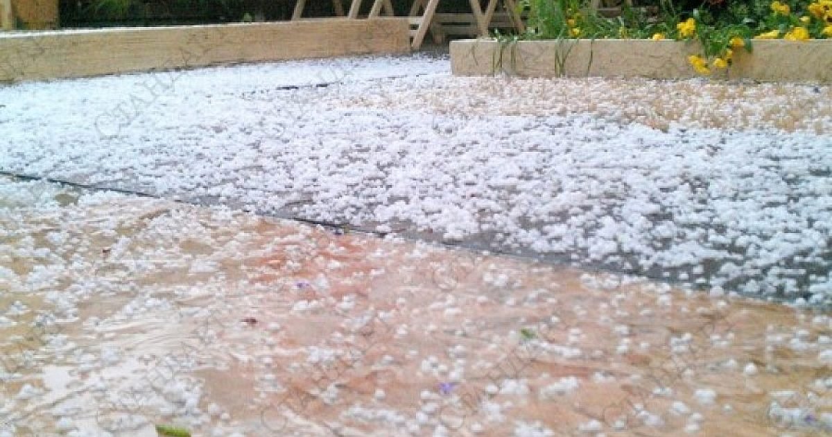 Градушка като орех в страната, изсипа се и в столицата