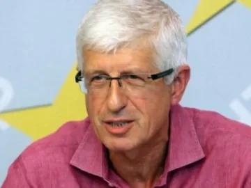 Не съм се родил депутат и натискач на копчета