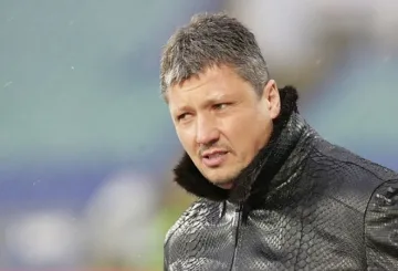 Любо Пенев бесен на рефера